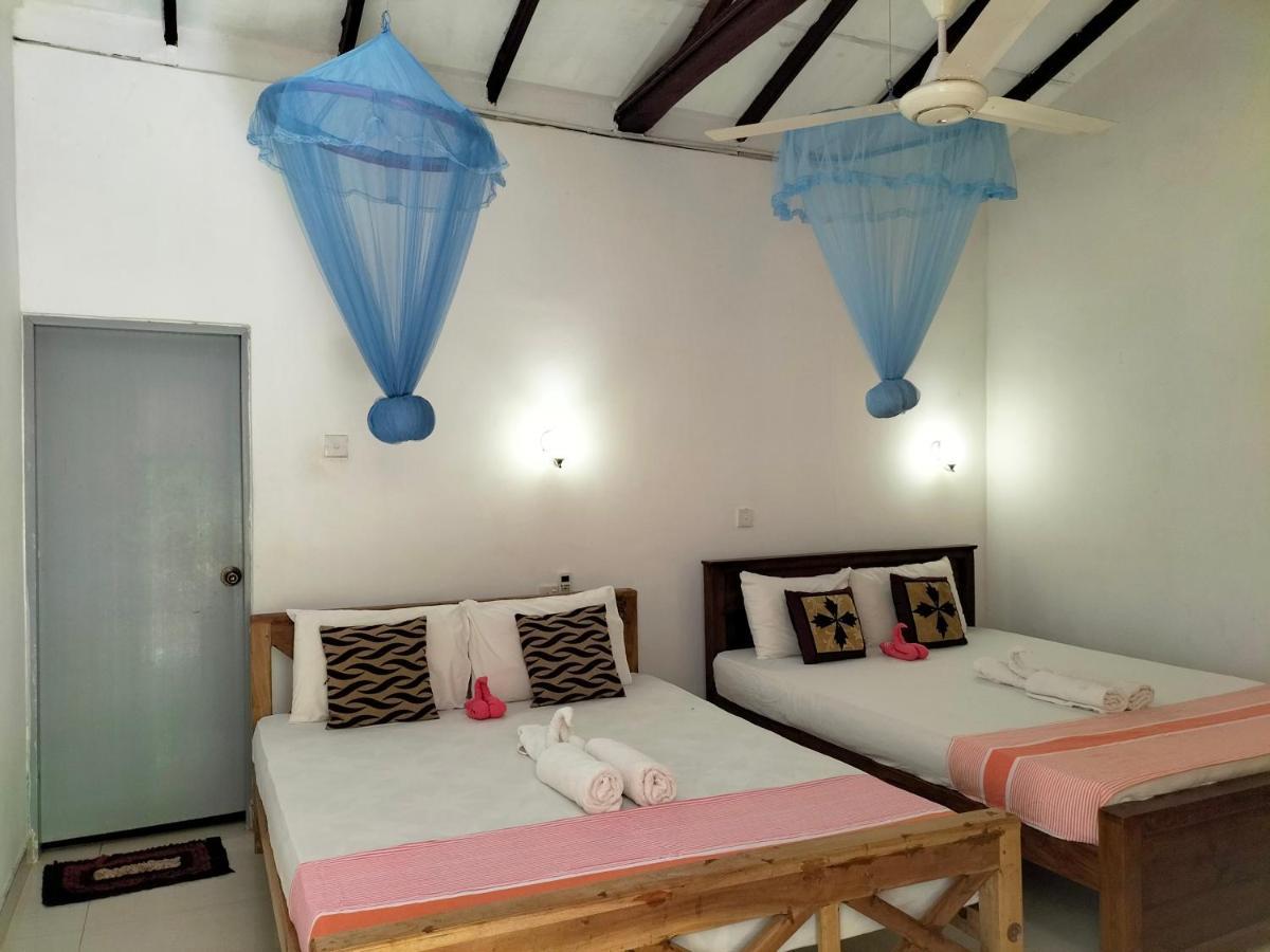 הבאראנה Sanjana Home Stay מראה חיצוני תמונה