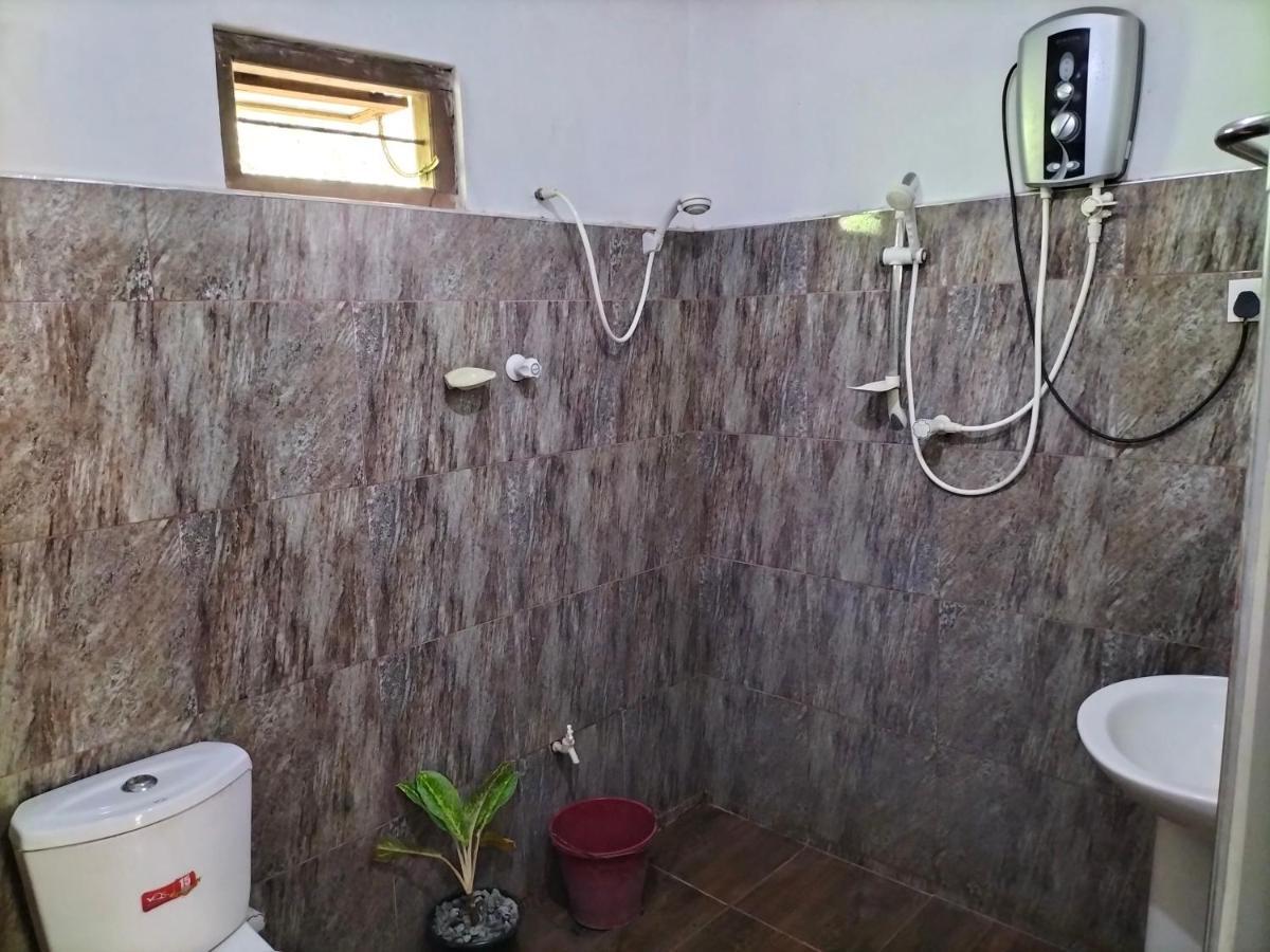 הבאראנה Sanjana Home Stay מראה חיצוני תמונה