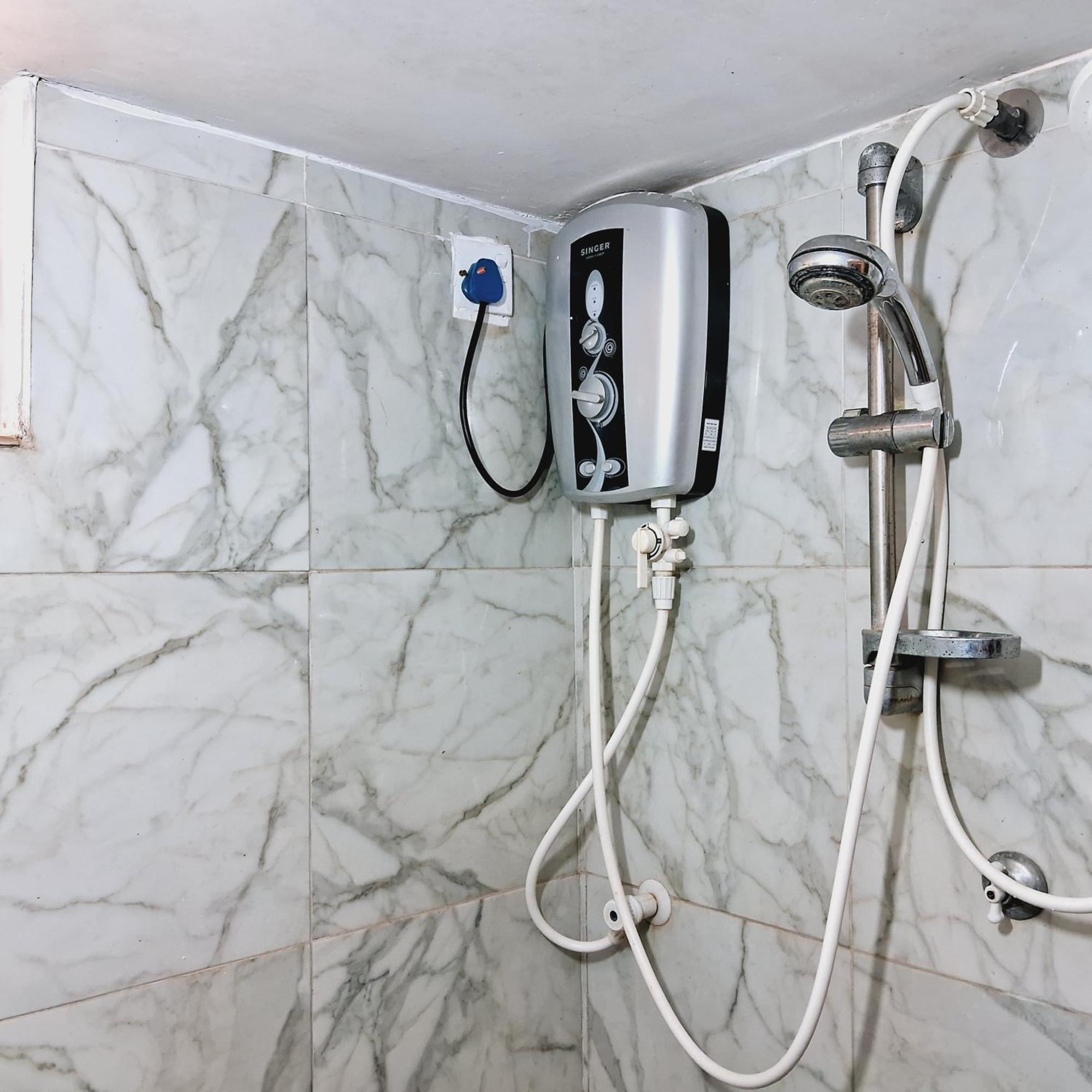 הבאראנה Sanjana Home Stay מראה חיצוני תמונה