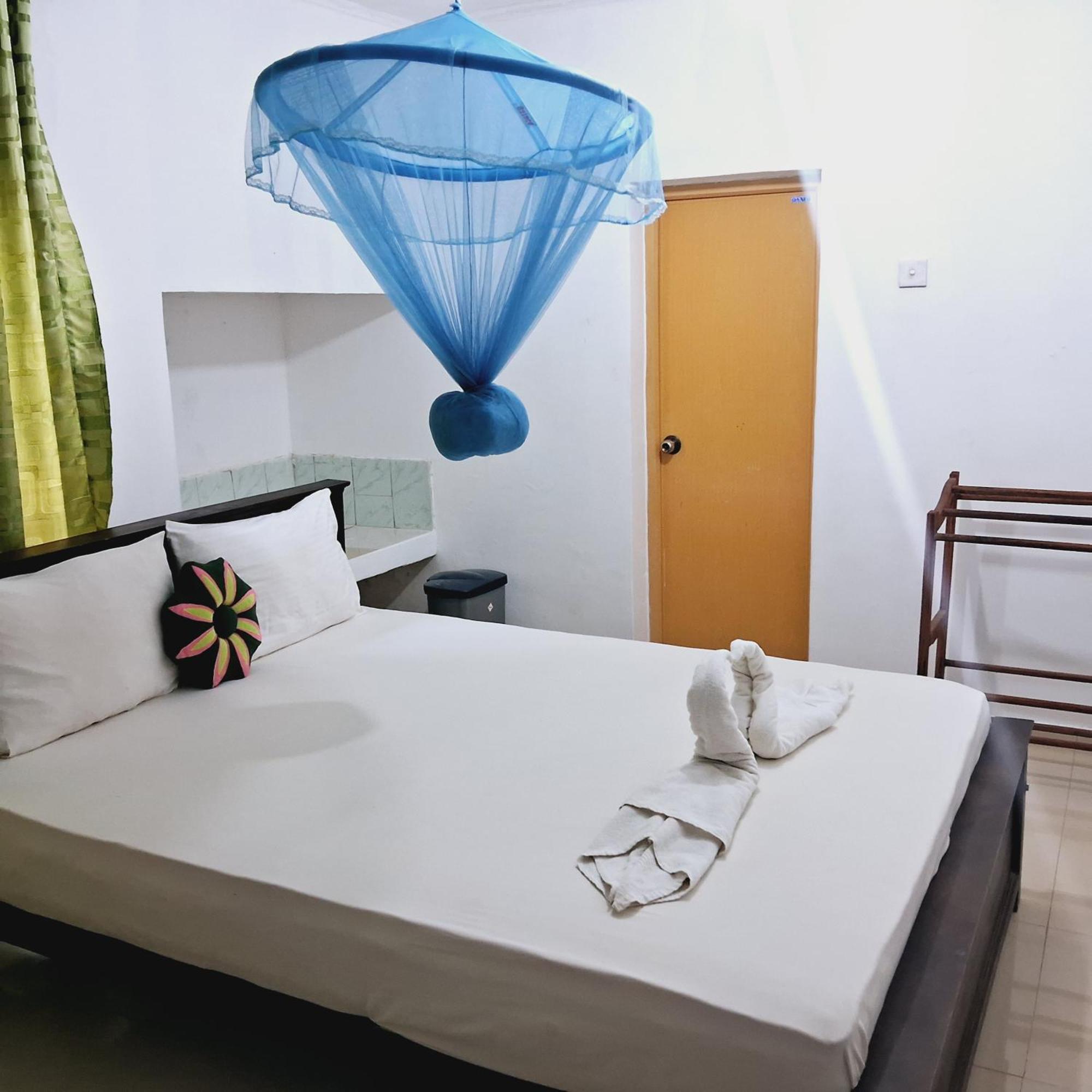 הבאראנה Sanjana Home Stay מראה חיצוני תמונה