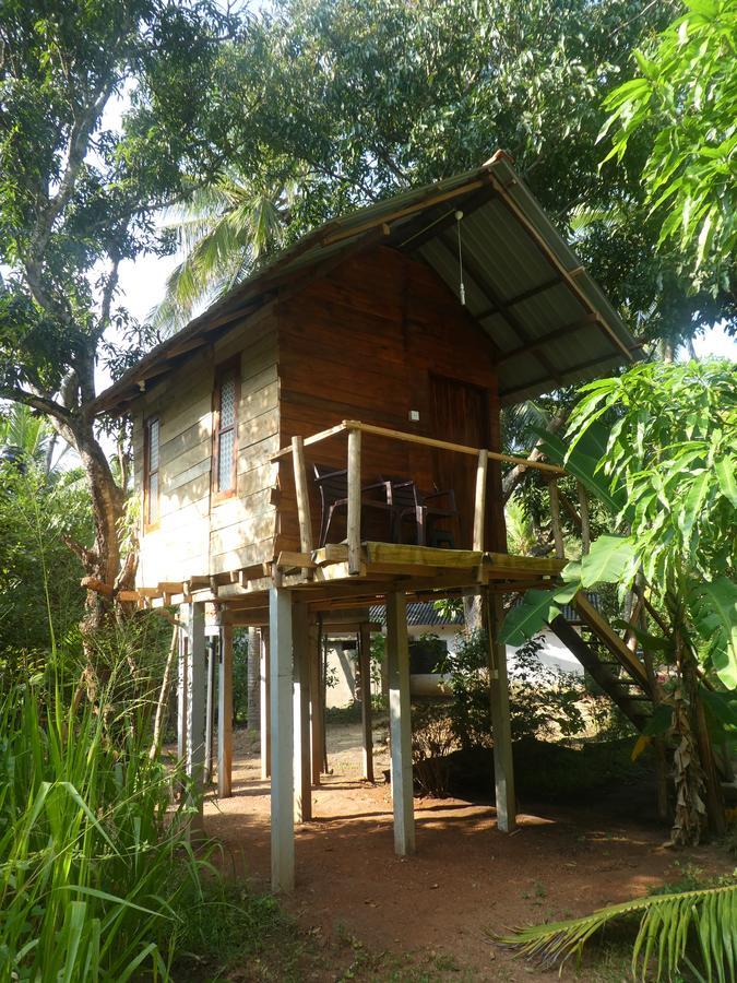 הבאראנה Sanjana Home Stay מראה חיצוני תמונה