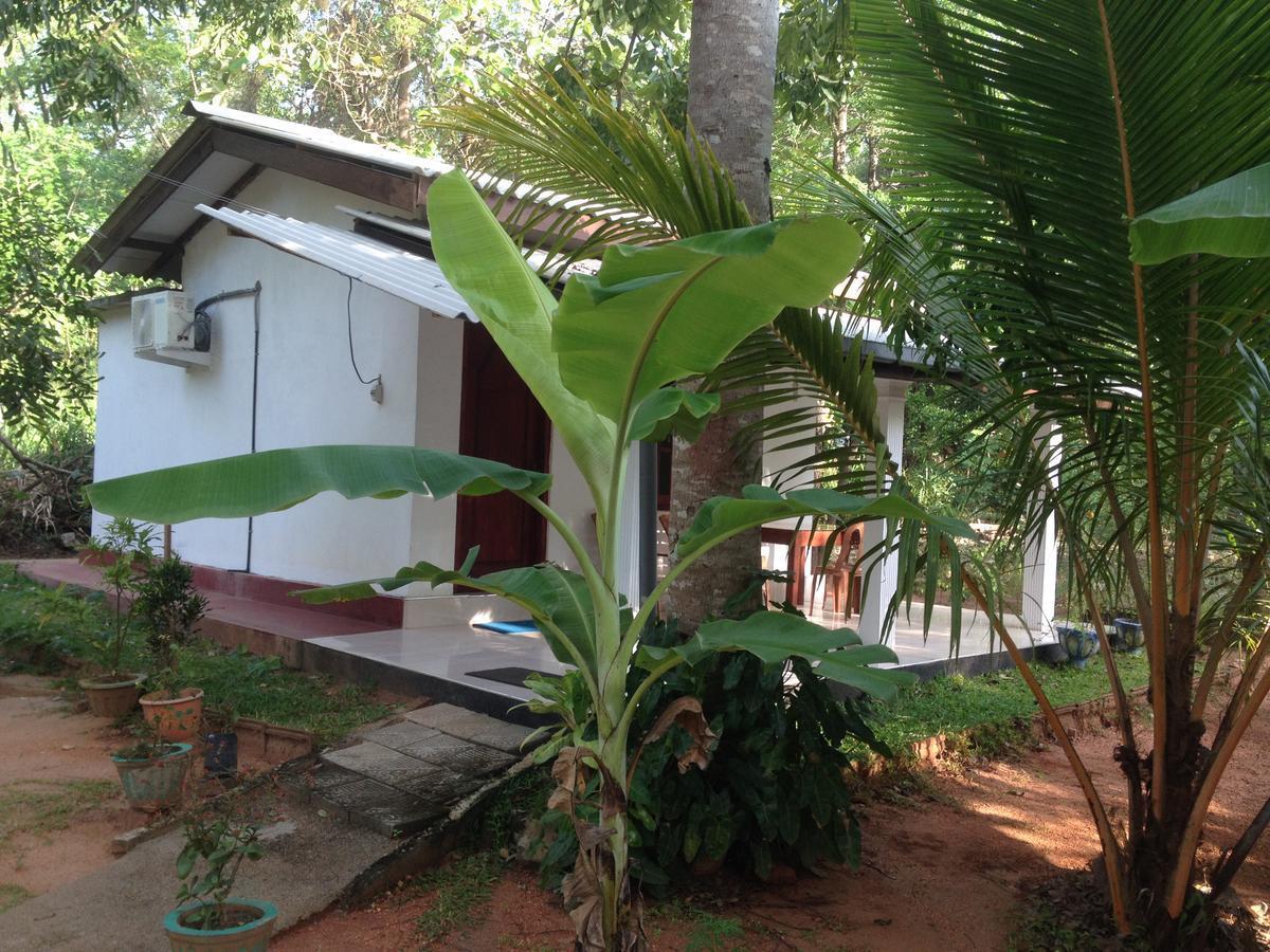 הבאראנה Sanjana Home Stay מראה חיצוני תמונה