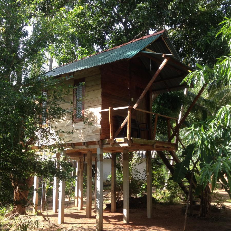 הבאראנה Sanjana Home Stay מראה חיצוני תמונה